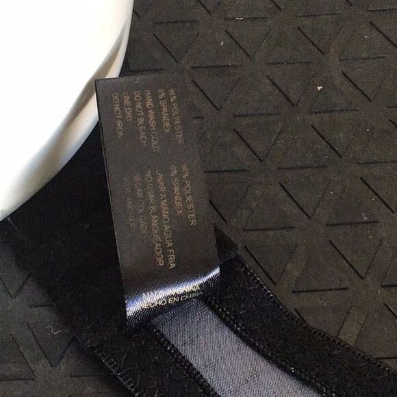 34B Marilyn Monroe Signature Padded Plunge Push-Up Demi Bra Feminine Y2K Casual - Picture 9 of 9